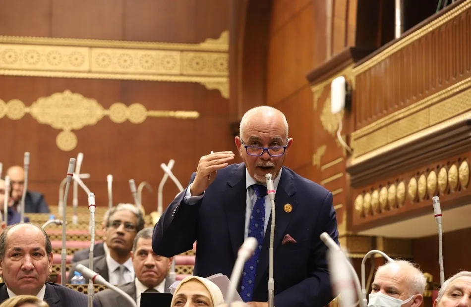 الجندي: ضرورة التشريع لضبط استخدام منصات التواصل الاجتماعي