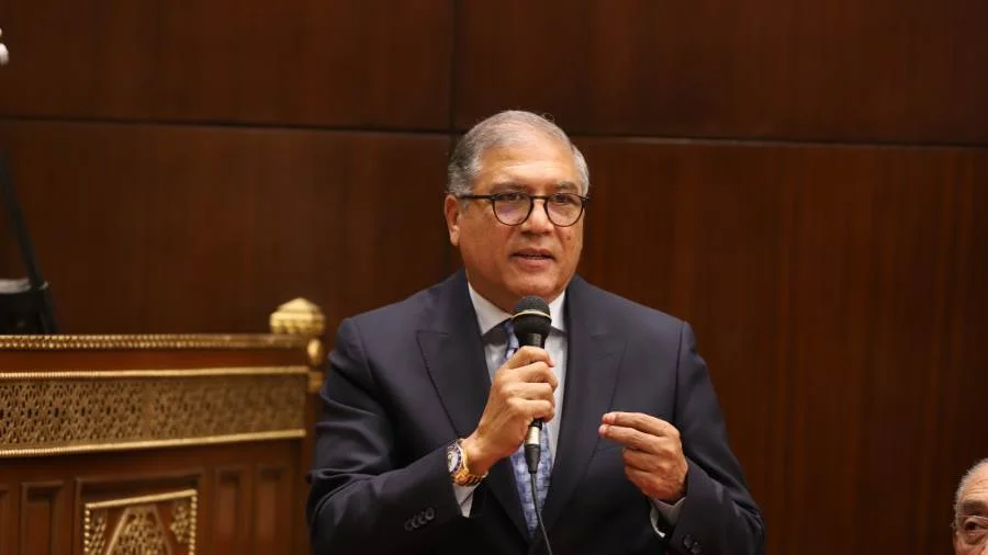 السادات: مواجهة تحديات السوشيال ميديا ضرورية لمصر