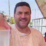 أب يوزع ماء زمزم صدقة على روح ابنه في المنوفية