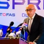 تكريم الطلاب المتفوقين في البرمجة والذكاء الاصطناعي