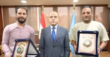 تكريم أبطال إنقاذ عائلة سقطت في الترعة بالغربية