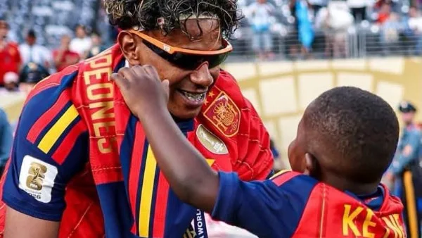 أحمد جلال يشيد بلامين يامال بعد تتويج إسبانيا بكأس العالم
