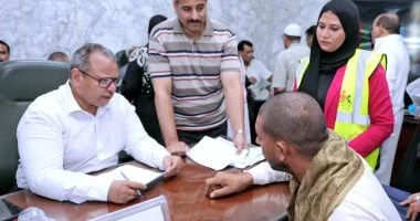 محافظ سوهاج يستمع لمطالب المواطنين خلال لقاء أسبوعي