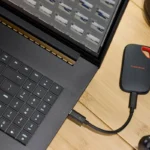 فرص استثمارية في أسهم Sandisk قبل إعلان الأرباح
