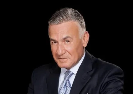 عزت أبو عوف.. مسار فني جمع بين الطب والموسيقى
