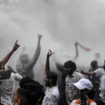 استخدام مدافع المياه في احتجاجات النظام التعليمي في الهند