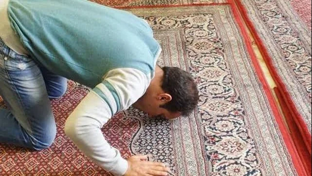 أنواع السجود وأدعية الشكر والسهو
