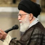 جثمان المرشد الإيراني يصل طهران استعداداً للتشييع