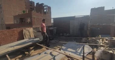 إزالة جمالون مخالف وأعمال بناء غير قانونية في العجوزة