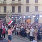 فرقة التحدي و”مصطفى كامل” تضيئان “شارع الفن” بالإسكندرية