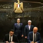 توقيع ثلاثة عقود لخدمات التخزين بقناة السويس