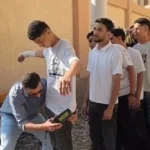 الطلاب يتوافدون على لجان امتحان اللغة الإنجليزية