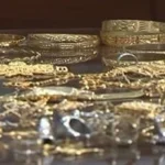 اتهام خادمة بسرقة مصوغات ذهبية من شقة في أكتوبر