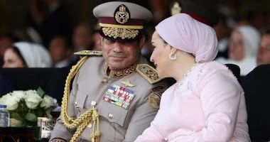 انتصار السيسى تنشر صورًا جديدة مع الرئيس في افتتاح القيادة الاستراتيجية