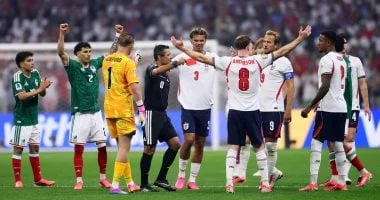 إنجلترا تتأهل لربع نهائي كأس العالم بثلاثية في المكسيك