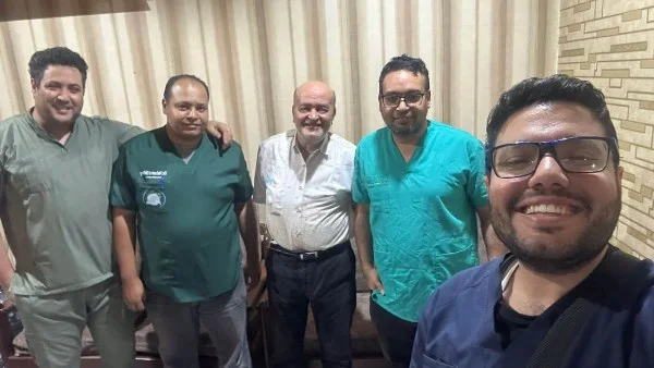 استئصال غدة درقية عملاقة دون شق عظمة القص في قنا