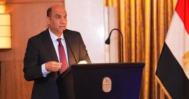 خطة وزارة العمل لتطوير الموارد البشرية في عصر الذكاء الاصطناعي