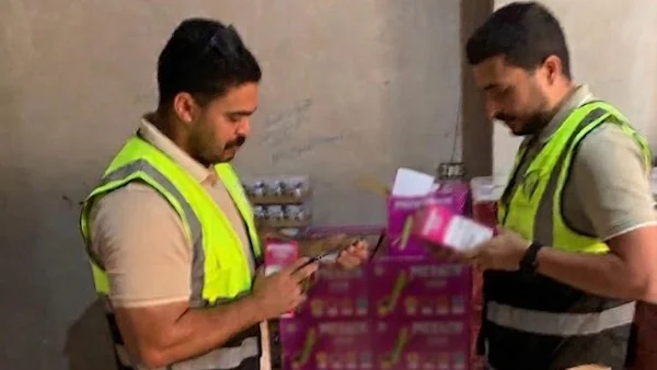 ضبط مخزن غير مرخص في الغربية يحوي مواد غذائية مجهولة