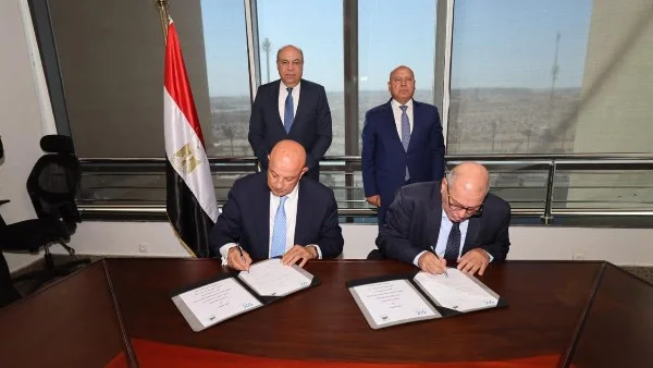 بروتوكول تعاون لرفع كفاءة الممرات بالمطارات المصرية