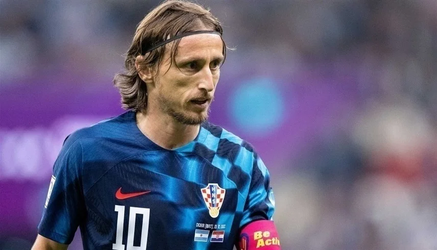 مودريتش يواصل مسيرته مع ميلان بعقد جديد