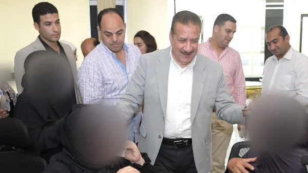 جهود إنسانية لمحافظ بورسعيد تجاه 75 حالة محتاجة