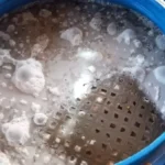ضبط 14 طن مخللات غير صالحة للاستخدام بمطروح