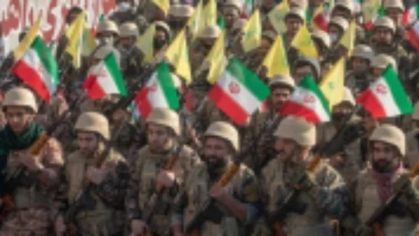 الجيش الإيراني يستهدف قواعد عسكرية في البحرين والأردن