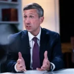 الديموقراطيون يعيدون تشكيل تقويم ترشيحاتهم الرئاسية 2028