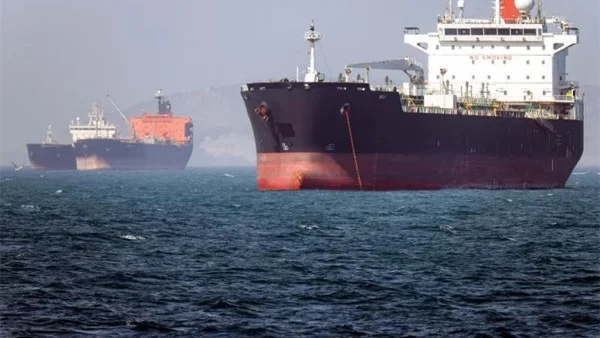 إيران: التدخل الأمريكي يهدد مضيق هرمز
