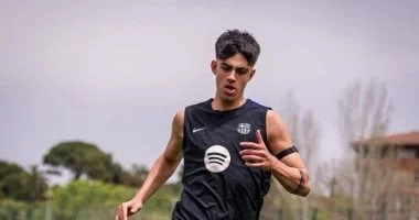 مانشستر سيتي يسعى لضم لاعب وسط برشلونة الشاب بيرنال