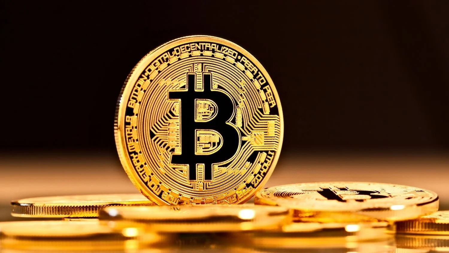 استقرار بيتكوين قرب 65 ألف دولار رغم تراجع أسهم التكنولوجيا