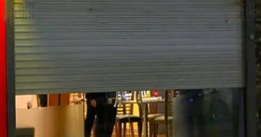إلغاء ترخيص المحال العامة بعد عامين من التوقف