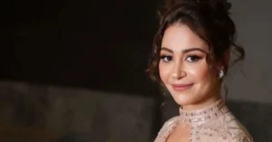 تهاني هند صبري لمنة شلبي بعيد ميلادها