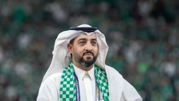 خالد العيسى يستقيل من رئاسة الأهلي السعودي