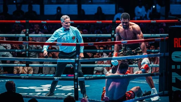 انتصارات للفريق السعودي والمصري في ملاكمة "The Comeback"