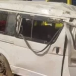 انقلاب ميكروباص يُسفر عن إصابة 14 شخصاً في رأس غارب
